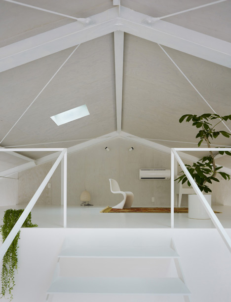 House in Yoro by Airside Design Office House in Yoro by Airside Design Office