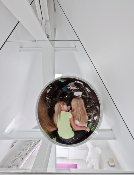 Skyhouse by David Hotson and Ghislaine Viñas Skyhouse by David Hotson and Ghislaine Viñas