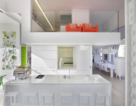 Skyhouse by David Hotson and Ghislaine Viñas Skyhouse by David Hotson and Ghislaine Viñas