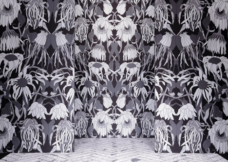 Viktor & Rolf Autumn Winter 2013 scenography by Studio Job Viktor & Rolf Autumn Winter 2013 scenography by Studio Job