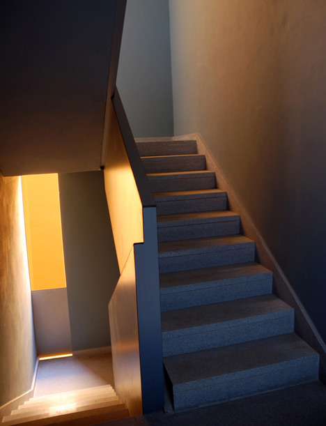 Eight Inscribed Houses and Three Courtyards by Romera y Ruiz Arquitectos