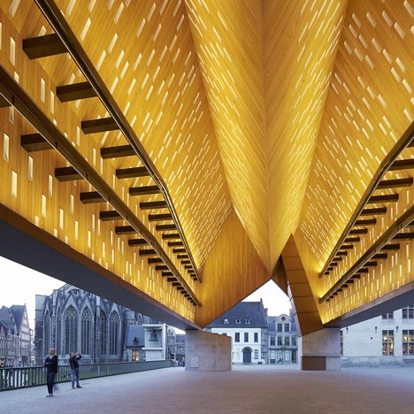 Market Hall by Robbrecht en Daem and Marie-José Van Hee