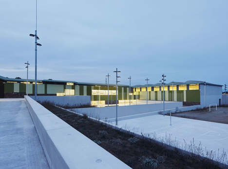 Mas d'Enric Penitentiary by AiB and Estudi PSP Arquitectura Mas d'Enric Penitentiary by AiB and Estudi PSP Arquitectura