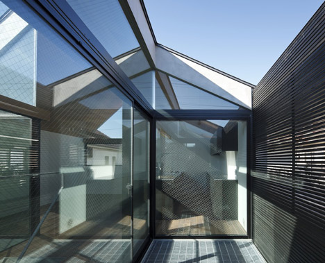 NEUT by Apollo Architects & Associates NEUT by Apollo Architects & Associates