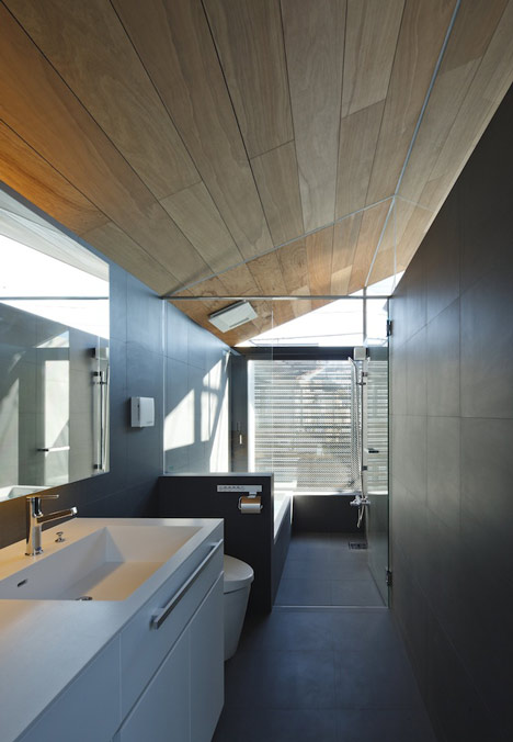 NEUT by Apollo Architects & Associates NEUT by Apollo Architects & Associates
