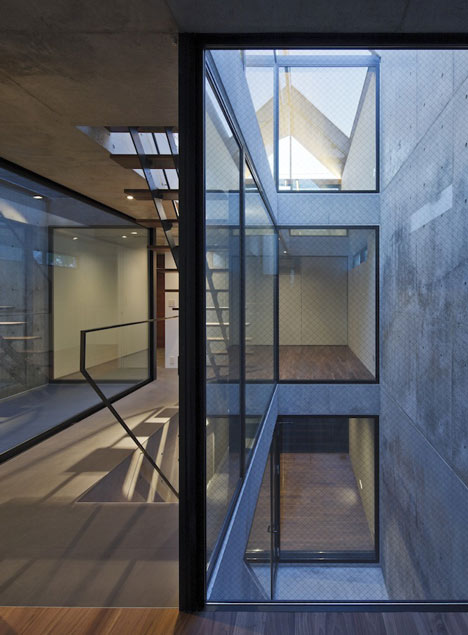 NEUT by Apollo Architects & Associates NEUT by Apollo Architects & Associates