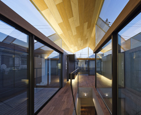 NEUT by Apollo Architects & Associates NEUT by Apollo Architects & Associates