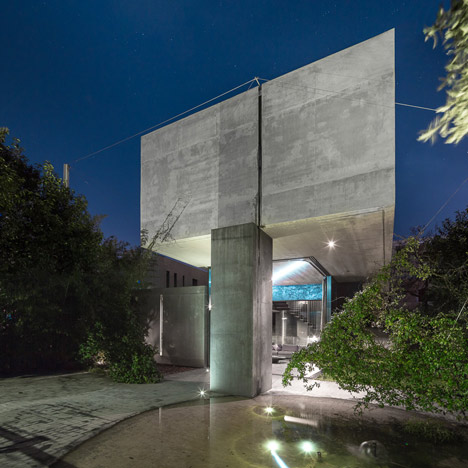 Residence in Kato Kifissia by Tense Architecture Network