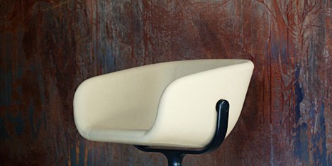 Scoop chair by KiBiSi for Globe Zero 4