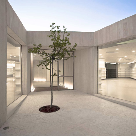 Biblioteca Sant Josep by Ramon Esteve Estudio
