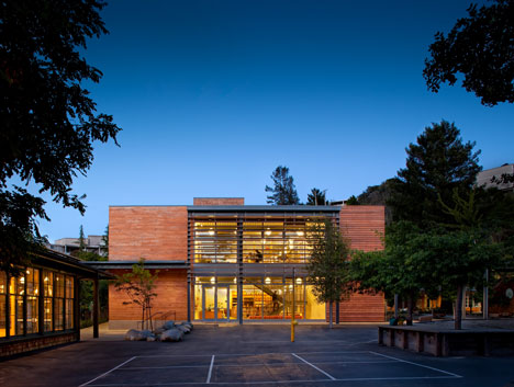 Marin Country Day School Learning Resource Center and Courtyard by EHDD Marin Country Day School Learning Resource Center and Courtyard by EHDD