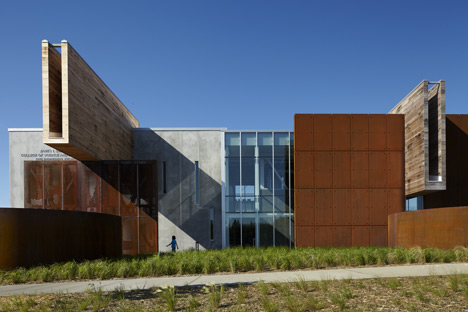 Swenson Civil Engineering Building by Ross Barney Architects with SJA Architects Swenson Civil Engineering Building by Ross Barney Architects with SJA Architects