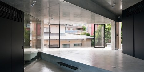 Motoazabu Apartment sYms by Kiyonobu Nakagame Architect & Associates