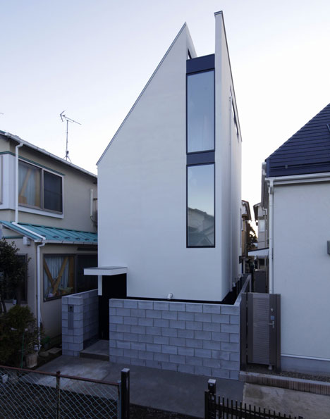ST-House by PANDA
