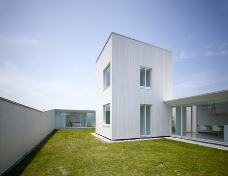 Sundial House by Hironaka Ogawa