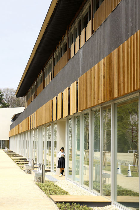 Teikyo University Elementary School by Kengo Kuma and Associates Teikyo University Elementary School by Kengo Kuma and Associates