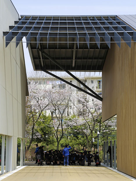 Teikyo University Elementary School by Kengo Kuma and Associates Teikyo University Elementary School by Kengo Kuma and Associates