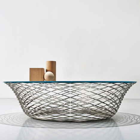 Teso table by Foster + Partners for Molteni&C