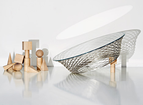 Teso table by Foster + Partners for Molteni&C