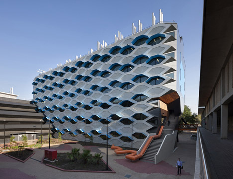 The La Trobe Institute for Molecular Science by Lyons The La Trobe Institute for Molecular Science by Lyons