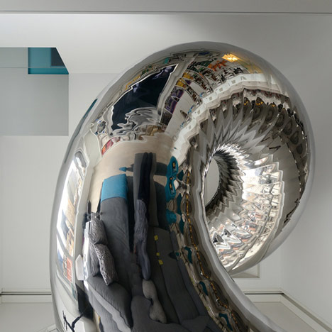 Movie: Skyhouse by David Hotson and Ghislaine Viñas