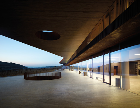 Antinori Winery by ARCHEA ASSOCIATI Antinori Winery by ARCHEA ASSOCIATI