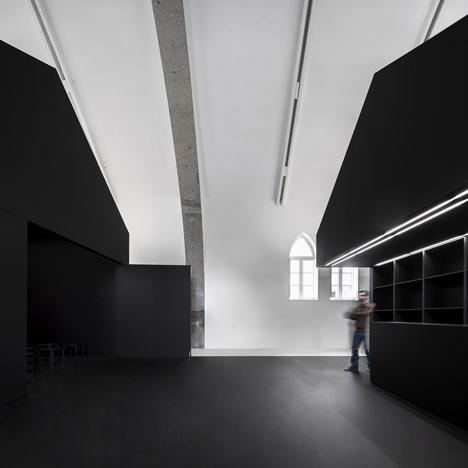 Centro Interpretação do Românico Paredes by spaceworkers