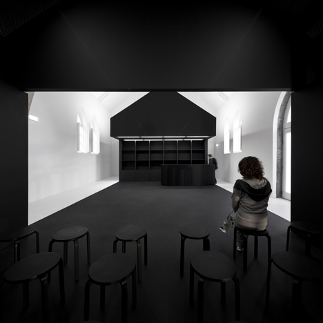 Centro Interpretação do Românico Paredes by spaceworkers