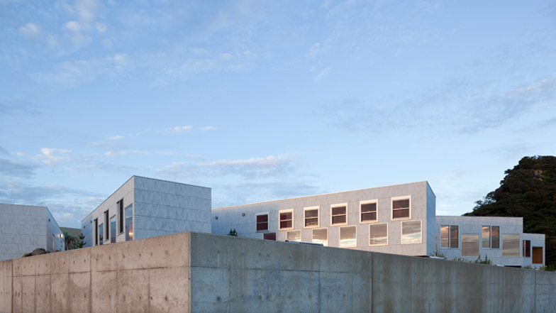 Hostel in Kyonan by Yasutaka Yoshimura Architects