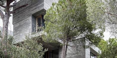 Mediterrani 32, Sant Pol de Mar by Daniel Isern