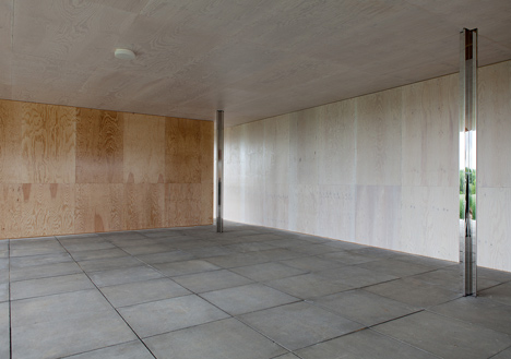 Mies van der Rohe - 1:1 Modell Golfclubhaus by Robbrecht en Daem architecten Mies van der Rohe - 1:1 Modell Golfclubhaus by Robbrecht en Daem architecten