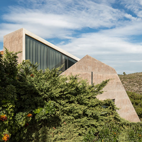 Residence in Kallitechnoupolis by Tense Architecture Network Residence in Kallitechnoupolis by Tense Architecture Network