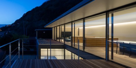 Seascape House by Tomoyuki Sakakida Architect and Associates