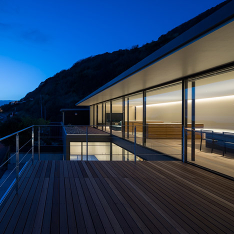 Seascape House by Tomoyuki Sakakida Architect and Associates