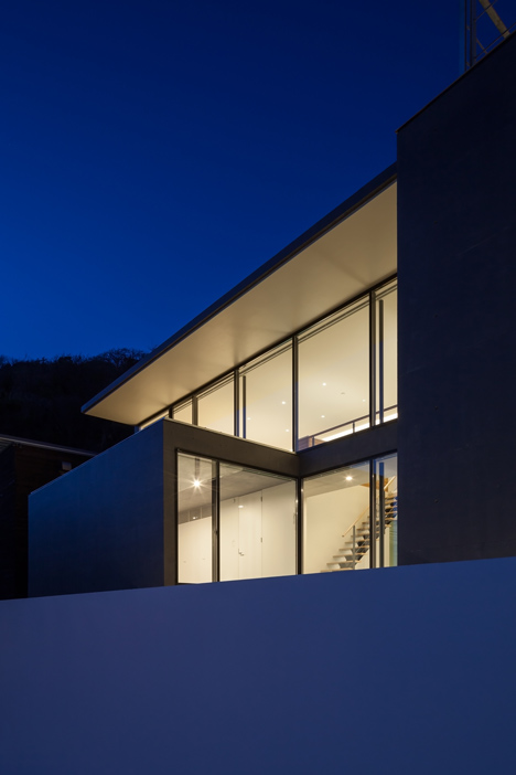 Seascape House by Tomoyuki Sakakida Architect and Associates Seascape House by Tomoyuki Sakakida Architect and Associates