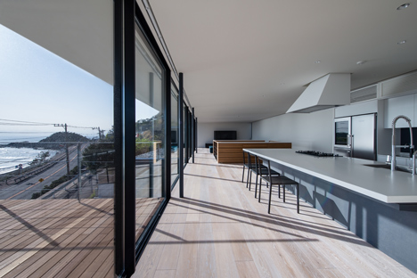 Seascape House by Tomoyuki Sakakida Architect and Associates Seascape House by Tomoyuki Sakakida Architect and Associates