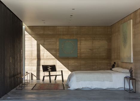 Tucson Mountain Retreat by DUST
