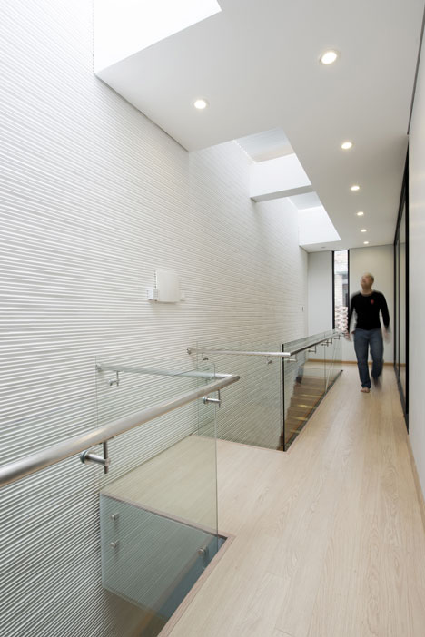 4.5x20 House by AHL Architects Associates 4.5x20 House by AHL Architects Associates
