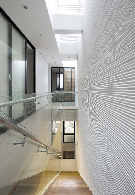 4.5x20 House by AHL Architects Associates 4.5x20 House by AHL Architects Associates
