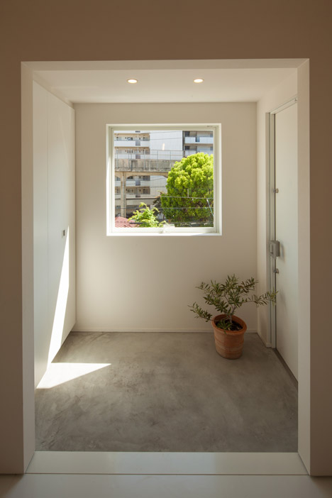 House in Takamatsu by Yasunari Tsukada House in Takamatsu by Yasunari Tsukada
