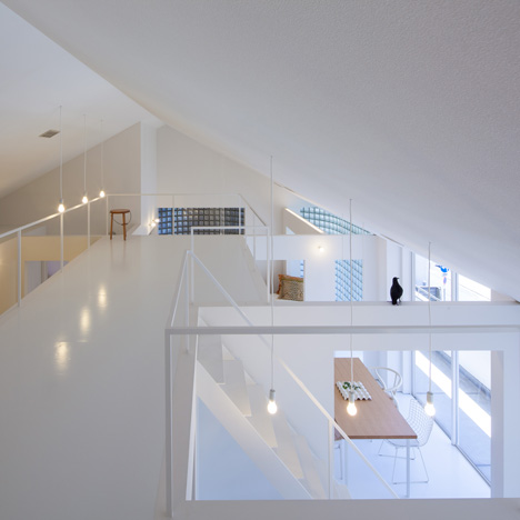 House in Takamatsu by Yasunari Tsukada