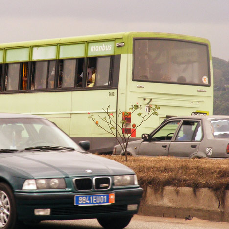 Ivory Coast bus, photo by Abdallahh