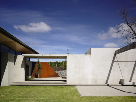 Main Ridge Residence by McAllister Alcock Architects Main Ridge Residence by McAllister Alcock Architects