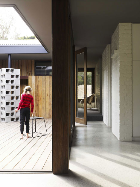 Merricks Beach House by Kennedy Nolan Architects Merricks Beach House by Kennedy Nolan Architects