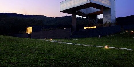 Sifang Art Museum “gives you a feeling of mystery” says Steven Holl