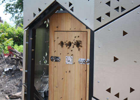 Skyscraper for bees by University at Buffalo students Skyscraper for bees by University at Buffalo students