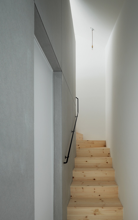 House in Nagahama by Comma Design Office House in Nagahama by Comma Design Office