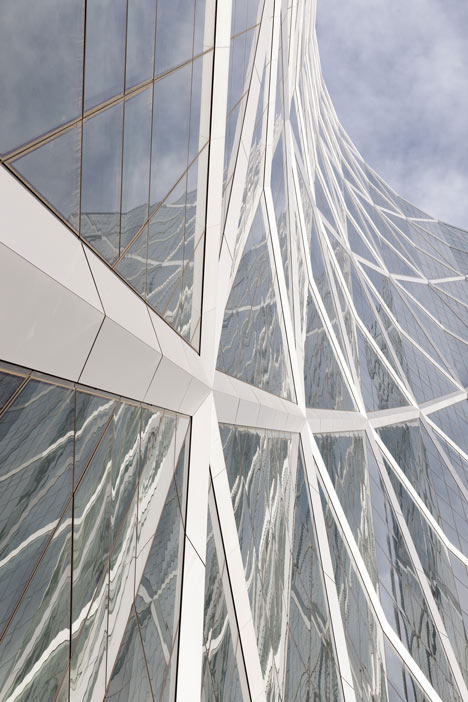 Dezeen_The Bow by Foster + Partners_6 Dezeen_The Bow by Foster + Partners_6