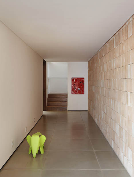 BT House by Studio Guilherme Torres BT House by Studio Guilherme Torres