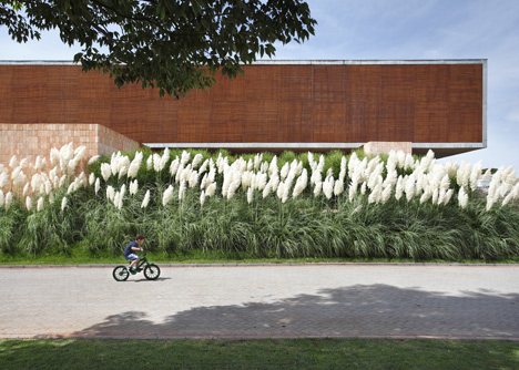 BT House by Studio Guilherme Torres BT House by Studio Guilherme Torres